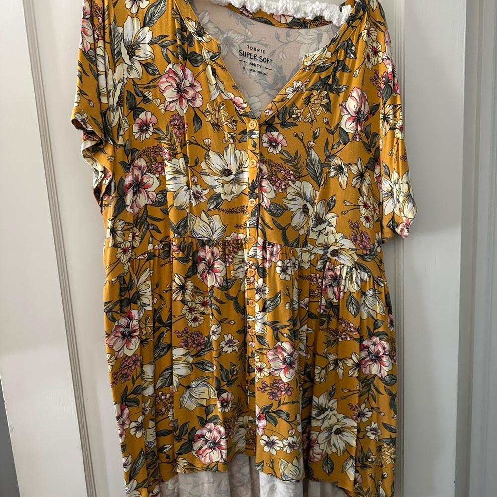 Torrid Mustard Floral Button-Front Top